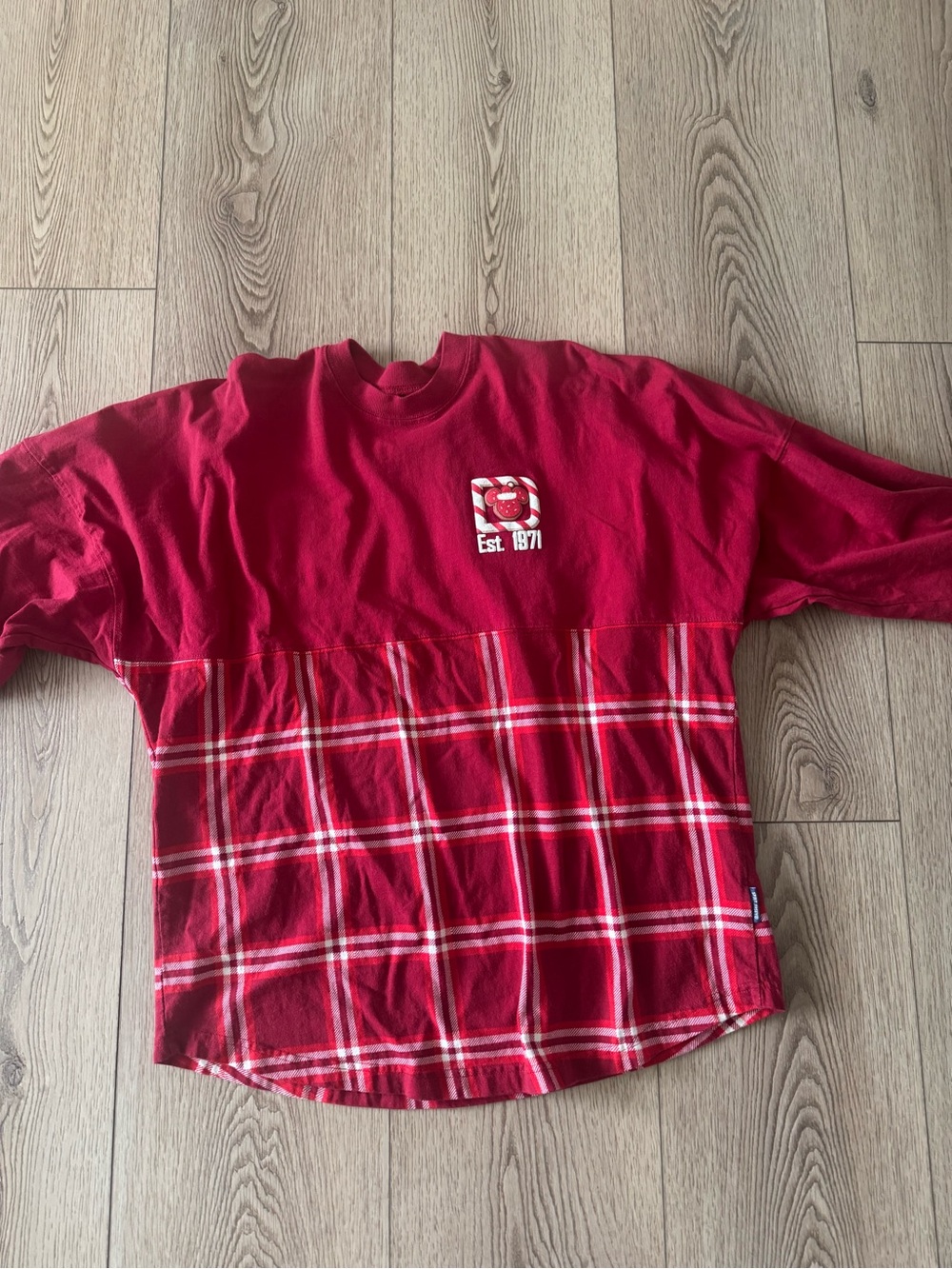 Disney Christmas SPIRIT JERSEY Plaid Crewneck Top - Est. 1971 Graphic